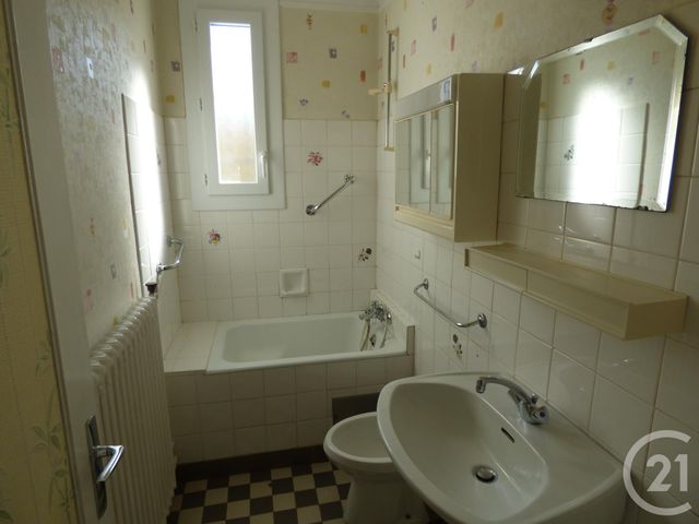 maison à vendre - 5 pièces - 66.3 m2 - PARTHENAY - 79 - POITOU-CHARENTES - Century 21 Amb Immobilier maison à vendre - 5 pièces - 66.3 m2 - PARTHENAY - 79 - POITOU-CHARENTES - Century 21 Amb Immobilier