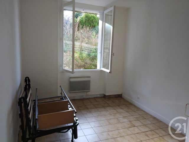 Afficher la photo en grand Appartement F1 à louer - 1 pièce - 15.0 m2 - PARTHENAY - 79 - POITOU-CHARENTES - Century 21 Amb Immobilier