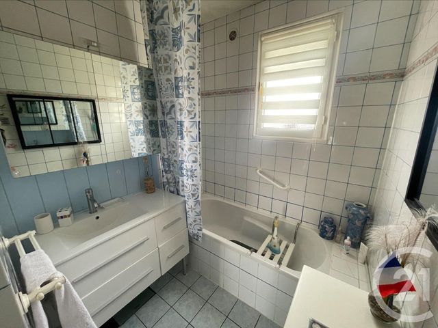 maison à vendre - 7 pièces - 115.83 m2 - PARTHENAY - 79 - POITOU-CHARENTES - Century 21 Amb Immobilier