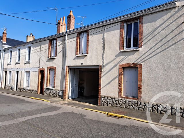 immeuble - PARTHENAY - 79