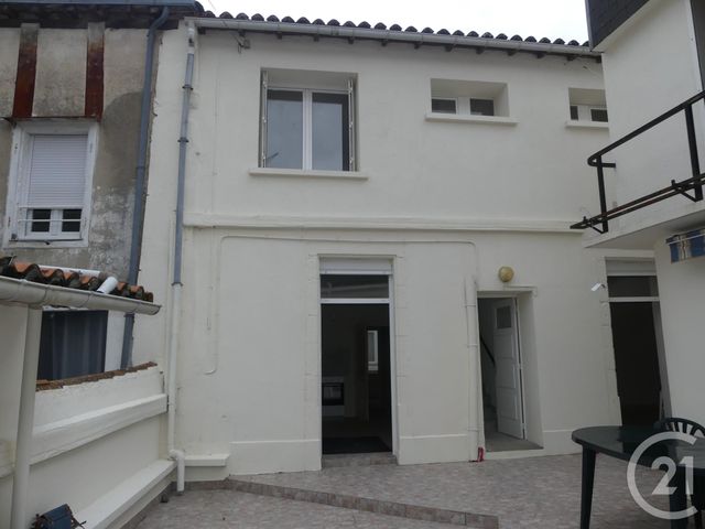 immeuble - PARTHENAY - 79