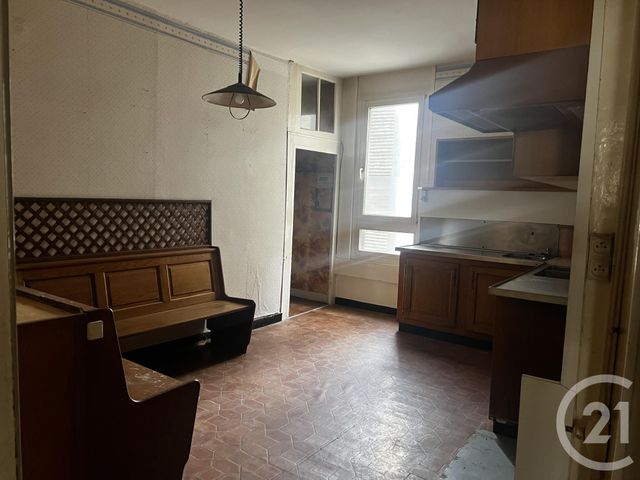 Appartement F4 à vendre - 6 pièces - 153.68 m2 - PARTHENAY - 79 - POITOU-CHARENTES - Century 21 Amb Immobilier