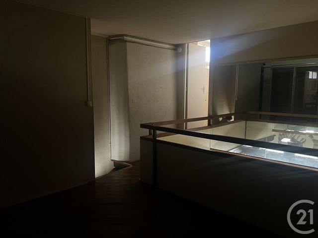 Appartement F4 à vendre - 6 pièces - 153.68 m2 - PARTHENAY - 79 - POITOU-CHARENTES - Century 21 Amb Immobilier